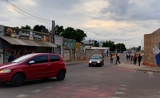 Perigo em vias públicas preocupa moradores do Campo Belo
