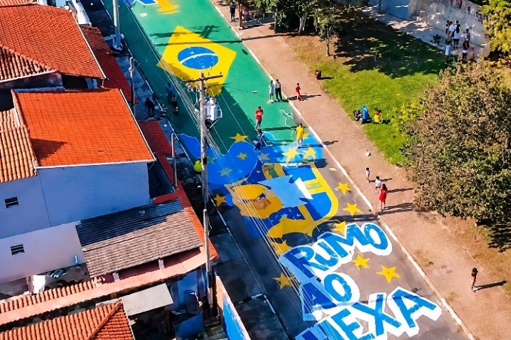 Pinturas da Copa transforma rua do Jardim Fernanda em Campinas